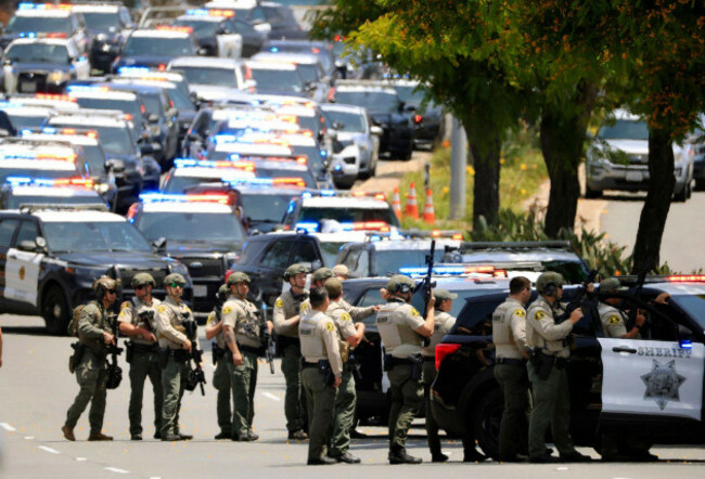 san-diego-ca-usa-18th-may-2026-san-diego-ca-may-18-law-enforcement-officers-surround-the-islamic-center-of-san-diego-after-reports-of-a-shooting-on-may-18-2026-in-san-diego-ca-credit-imag