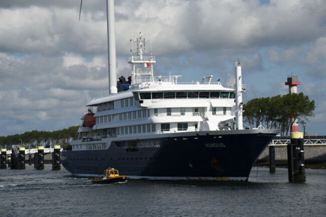 rotterdam-netherlands-18th-may-2026-the-hantavirus-hit-cruise-ship-mv-hondius-arrives-at-the-port-of-rotterdam-in-rotterdam-the-netherlands-on-may-18-2026-the-hantavirus-hit-cruise-ship-mv-hon