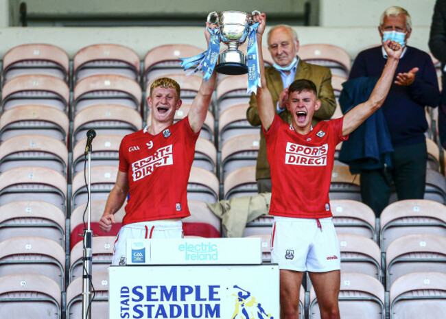 rory-oshaughnessy-and-hugh-oconnor-lift-the-tadhg-crowley-cup