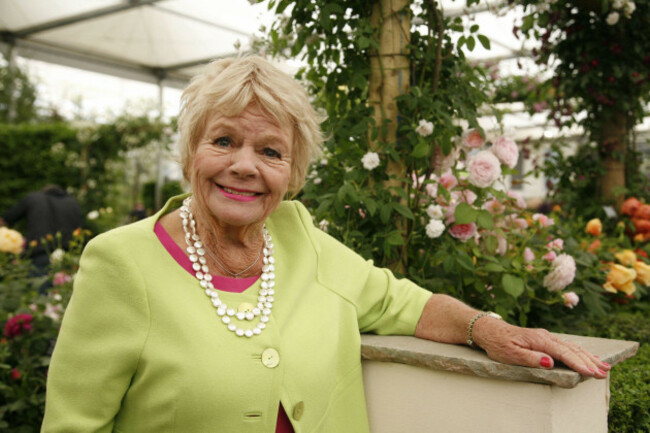 judith-chalmers-at-the-chelsea-flower-show-2015-in-london-18-may-2015