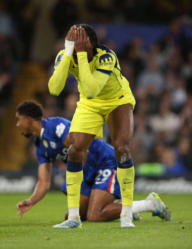 london-uk-19th-may-2026-mathys-tel-th-dejection-after-a-miss-at-the-chelsea-v-tottenham-hotspur-epl-match-at-stamford-bridge-stadium-london-uk-on-19th-may-2026-credit-paul-marriottalamy-l