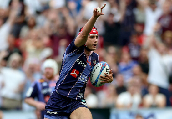 louis-bielle-biarrey-celebrates-on-his-way-to-scoring-his-sides-4th-try-of-the-match