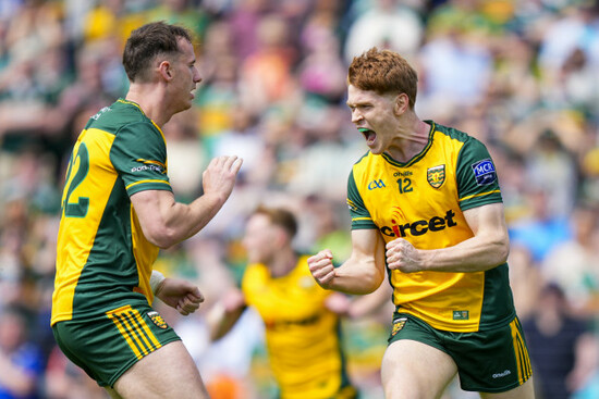 ciaran-moore-celebrates-his-goal