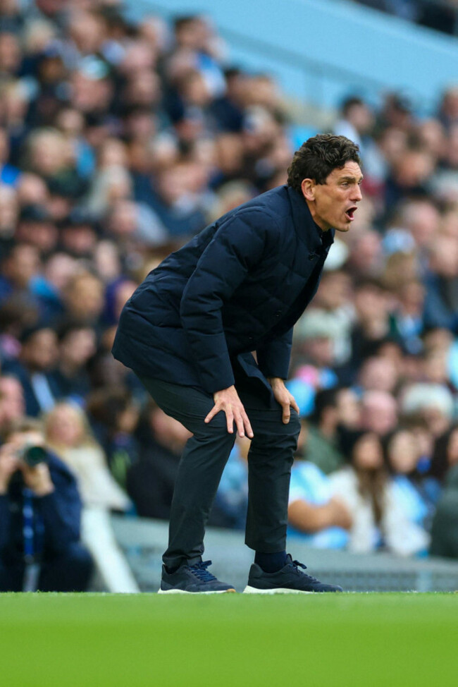 etihad-stadium-manchester-lancashire-uk-9th-may-2026-premier-league-football-manchester-city-versus-brentford-brentford-manager-keith-andrews-credit-action-plus-sportsalamy-live-news