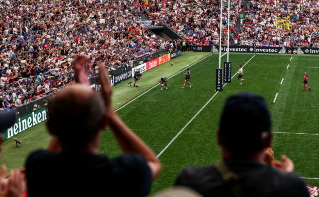 yoram-moefana-scores-his-sides-5th-try-of-the-match