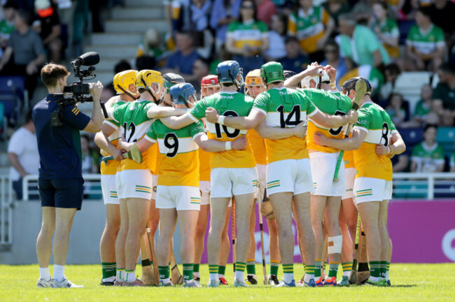 offaly-huddle-before-the-game