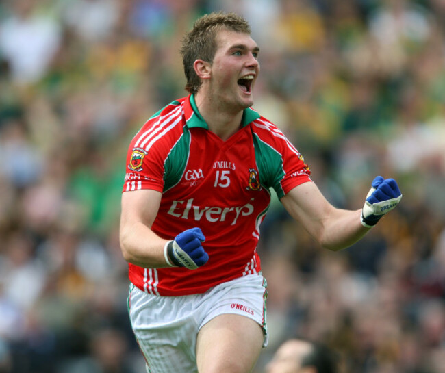 aidan-oshea-celebrates-after-scoring-a-goal