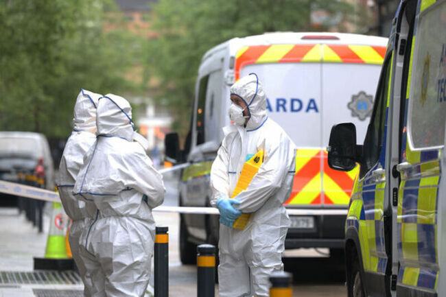 CITY CENTRE MURDER SCENE 6196_90749531