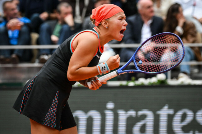paris-france-france-3rd-june-2026-diana-shnaider-of-russia-celebrates-his-point-during-the-eleventh-day-of-the-roland-garros-2026-french-open-2026-grand-slam-tennis-tournament-at-roland-garros