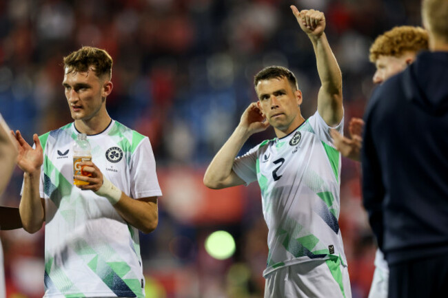 mason-melia-and-seamus-coleman-after-the-match