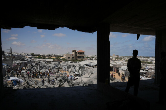 palestinians-inspect-the-rubble-of-a-building-destroyed-in-an-israeli-airstrike-at-khan-younis-in-the-southern-gaza-strip-sunday-june-7-2026-ap-photoabdel-kareem-hana
