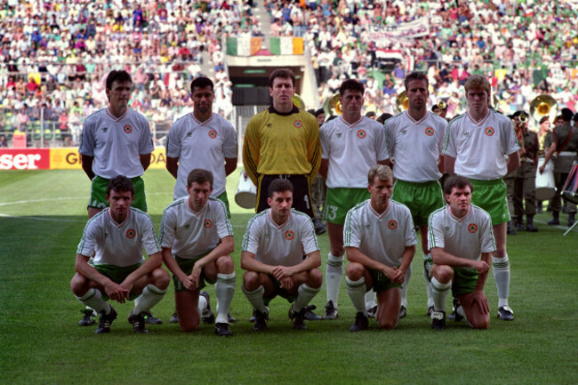 ireland-team-group-back-row-tony-cascarino-paul-mcgrath-pat-bonner-andy-townsend-mick-mccarthy-steve-staunton-front-row-kevin-moran-kevin-sheedy-john-aldridge-chris-morris-ray-houghton