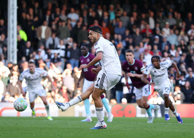 craven-cottage-fulham-london-uk-21st-mar-2026-premier-league-football-fulham-versus-burnley-raul-jimenez-of-fulham-scoring-his-sides-3rd-goal-from-a-penalty-in-the-95th-minute-to-make-it-3-1-c