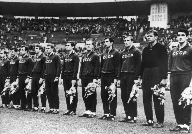 a-september-1965-picture-of-the-soviet-national-soccer-team-at-an-unknown-location-from-right-to-left-are-valery-voronin-lev-yashin-albert-shesternev-vyacheslav-marushko-vladimir-fedorov-valent