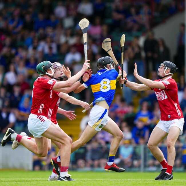 shane-ryan-in-action-against-the-cork-backline