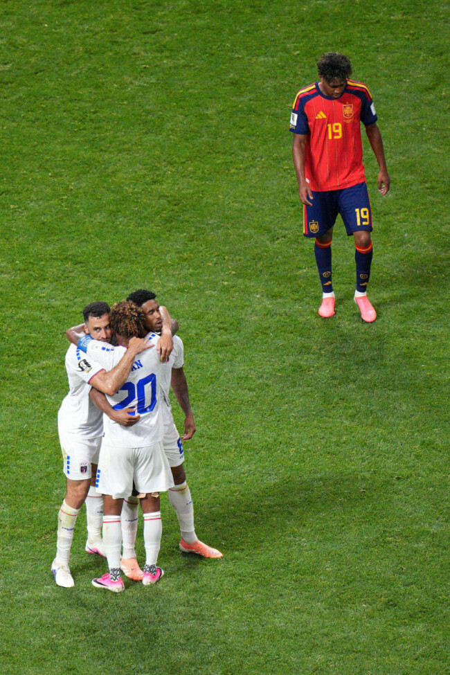 cape-verde-players-hug-and-spains-lamine-yamal-19-bows-his-had-after-a-tie-against-spain-during-the-world-cup-group-h-soccer-match-between-spain-and-cape-verde-in-atlanta-monday-june-15-2026-a