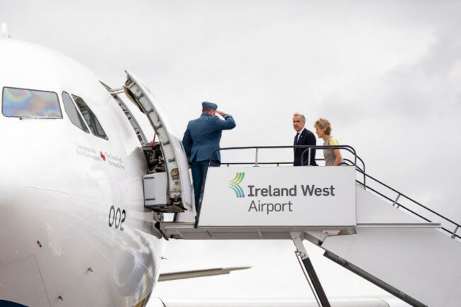 charlestown-county-mayo-ireland-15th-june-2026-prime-minister-mark-carney-boards-a-government-plane-in-charlestown-county-mayo-ireland-on-monday-june-15-2026-credit-the-canadian-pressalamy