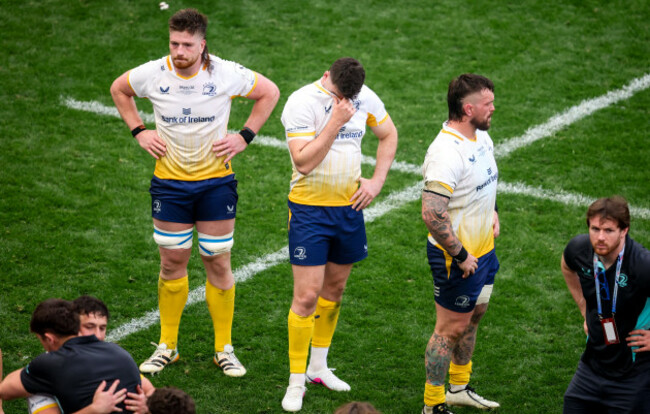joe-mccarthy-dan-sheehan-and-andrew-porter-dejected-after-the-match