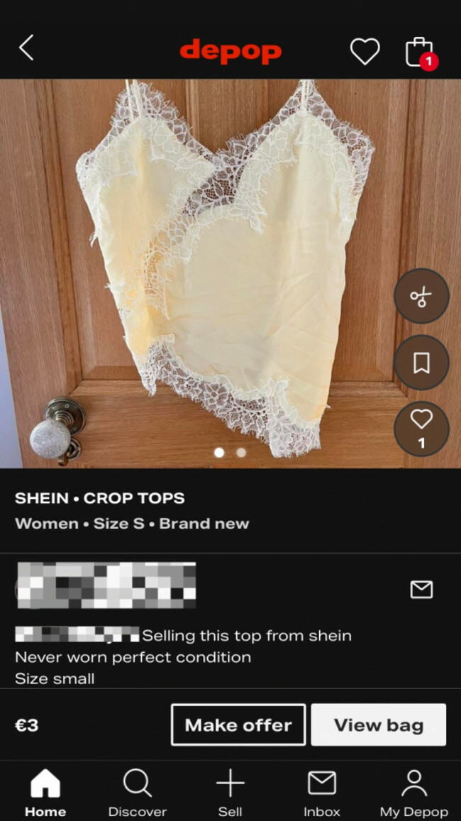 VF depop screenshot with blur