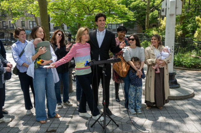 new-york-united-states-10th-may-2026-democratic-congressional-candidate-jack-schlossberg-standing-with-mom-caroline-kennedy-and-other-moms-on-mothers-day-proposes-a-monthly-child-tax-credit-pay