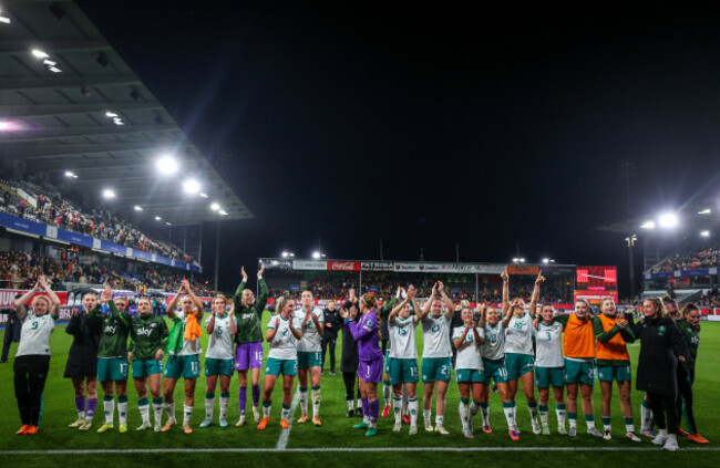 ireland-celebrate-after-the-game