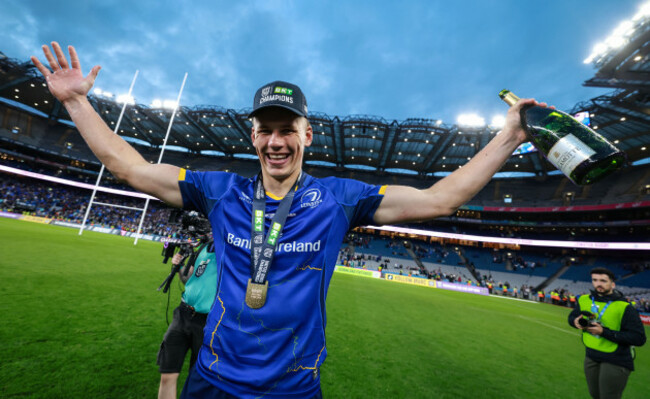 sam-prendergast-celebrates-after-the-game