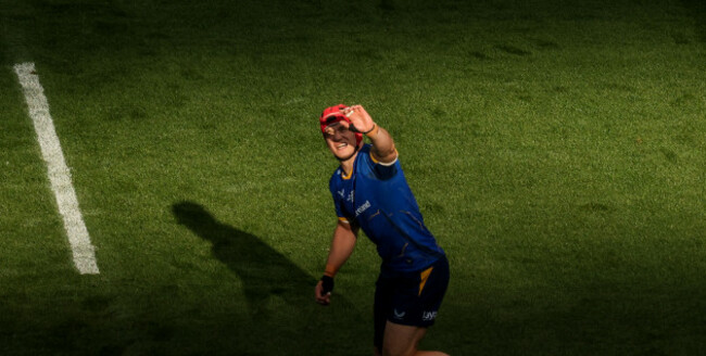 josh-van-der-flier-shields-his-eyes-from-the-glare-of-the-sun-during-the-game