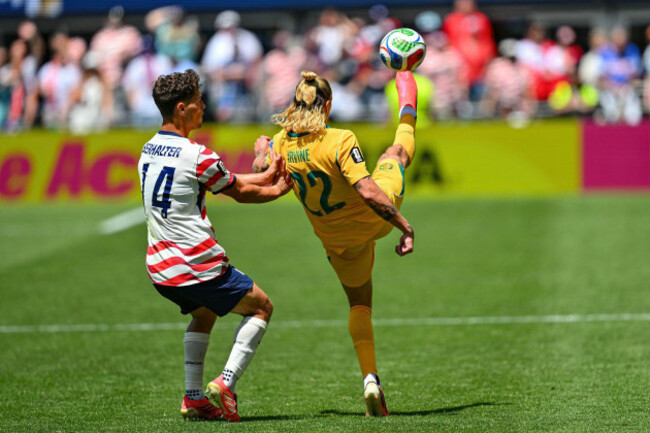seattle-united-states-19th-june-2026-june-19-2026-correction-this-photo-corrects-an-earlier-version-with-an-incorrect-player-identification-australia-midfielder-jackson-irvine-22-makes-conta