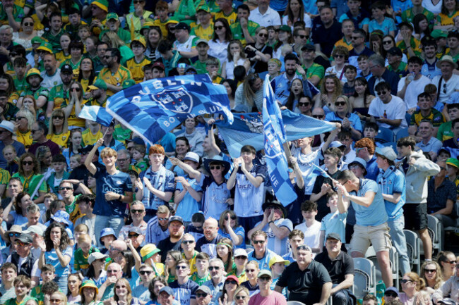 dublin-fans-celebrates-con-ocallaghans-goal