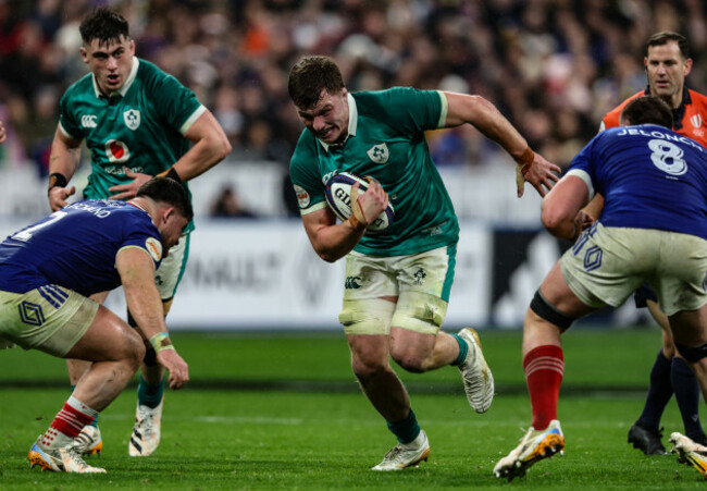 cian-prendergast-comes-up-against-julien-marchand