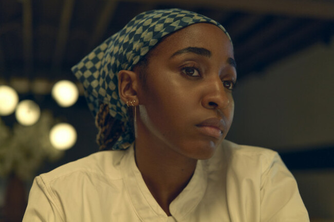 the-bear-pictured-ayo-edebiri-as-sydney-adamu-cr-kurt-iswarienkofx