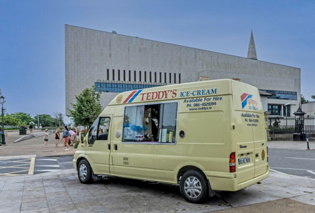 a-teddys-ice-cream-van-parked-on-the-pavement-in-dun-laoghaire-dublin-ireland