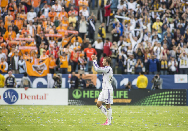 dec-1-2012-los-angeles-california-ca-united-states-los-angeles-galaxy-star-david-beckham-23-greets-with-his-fan-after-his-farewell-game-in-the-major-league-soccer-mls-cup-final-at-the-home