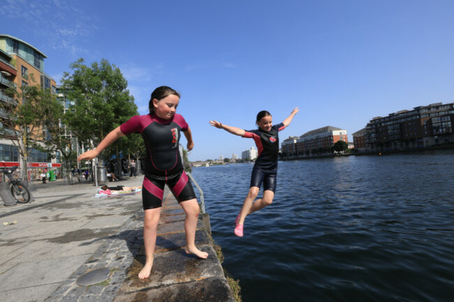 SPLASH IN GRAND CANAL DOCK 8913_90750627 (1)