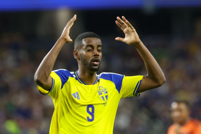 arlington-tx-june-25-alexander-isak-9-of-sweden-reacts-after-missing-a-chance-on-goal-during-the-fifa-world-cup-2026-group-f-match-between-japan-and-sweden-on-june-25-2026-at-dallas-stadium-in