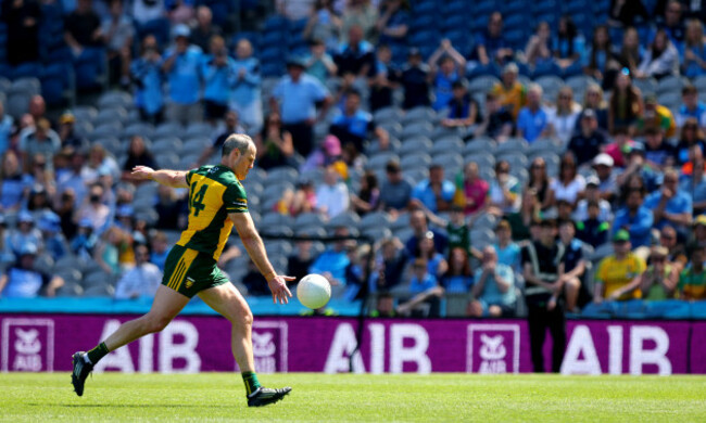 michael-murphy-scores-a-late-two-pointer-from-a-free-to-force-extra-time
