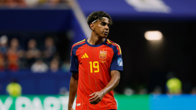 spains-lamine-yamal-19-in-action-during-the-world-cup-group-h-soccer-match-between-spain-and-saudi-arabia-in-atlanta-sunday-june-21-2026-ap-photoerik-s-lesser