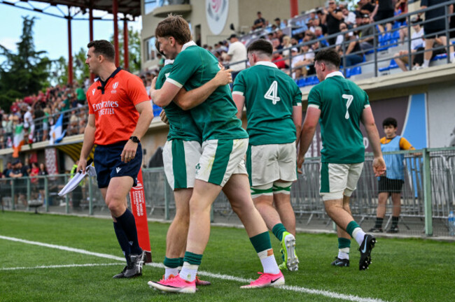 daniel-ryan-celebrates-with-teammates-after-scoring-his-sides-third-try-of-the-match