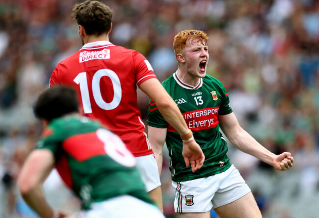 darragh-beirne-celebrates-scoring-a-point