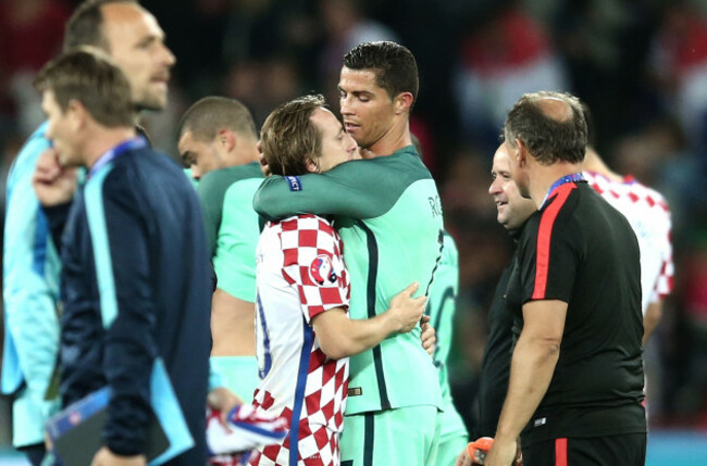 25-06-2016-lens-france-uefa-euro-2016-round-of-16-croatia-portugal-luka-modric-cristiano-ronaldo