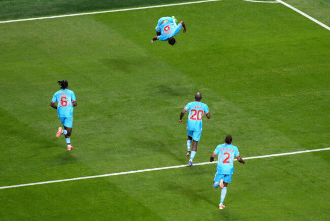 congo-drs-brian-cipenga-top-celebrates-after-scoring-his-sides-first-goal-during-the-fifa-world-cup-round-of-32-match-at-atlanta-stadium-picture-date-wednesday-july-1-2026