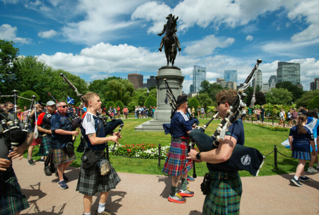 boston-common-boston-massachusetts-19-june-2026-over-1000-scottish-football-soccer-fans-along-with-a-number-of-bostonians-marched-through-the-boston-common-the-oldest-city-park-in-the-u-s-on
