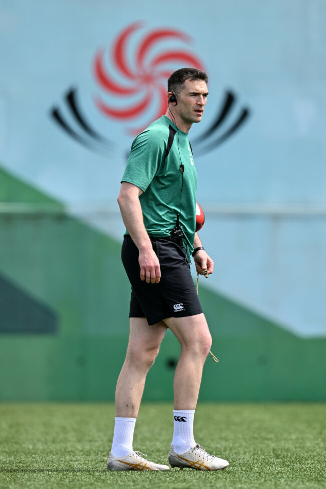 andrew-browne-during-the-warm-up