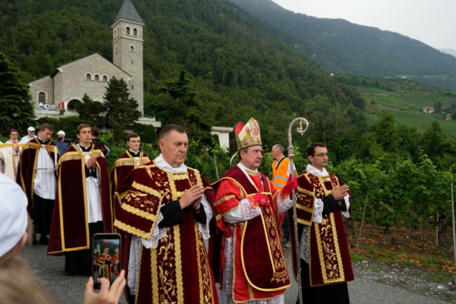 monsignor-alfonso-de-galarreta-center-arrives-in-procession-for-a-consecration-ceremony-for-four-new-bishops-at-the-society-of-st-pius-x-seminary-in-econe-switzerland-wednesday-july-1-2026-ap