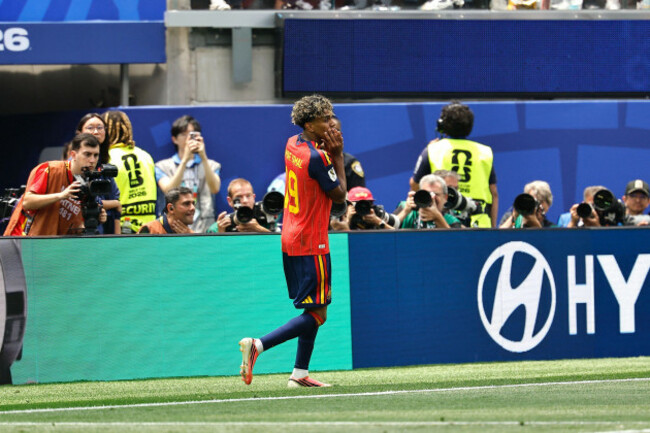 lamine-yamal-esp-july-2-2026-football-soccer-fifa-world-cup-2026-round-of-32-match-between-spain-austria-at-the-los-angeles-stadium-in-inglewood-united-states-photo-by-mutsu-kawamoriaf