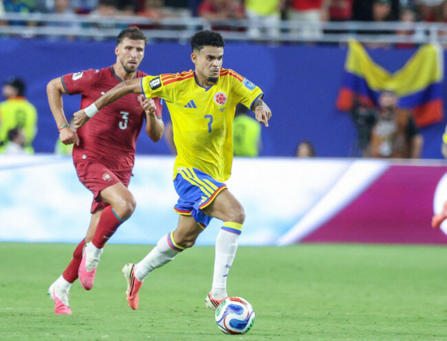 june-27-2026-colombias-luis-diaz7-tries-to-break-downfield-during-the-fifa-world-cup-soccer-match-between-colombia-and-portugal-at-miami-stadium-in-miamifl-kyle-okitacsmsipa-usa-credit-imag