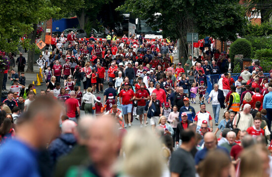fans-before-the-game