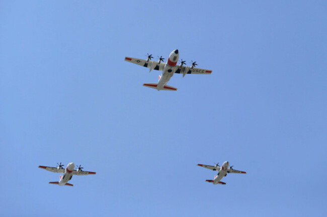u-s-coast-guard-aircraft-fly-over-the-national-mall-during-independence-day-events-honoring-the-nations-250th-anniversary-saturday-july-4-2026-in-washington-ap-photorahmat-gul