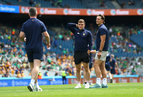 shane-odonnell-and-aron-shanagher-inspect-the-pitch-ahead-of-the-match