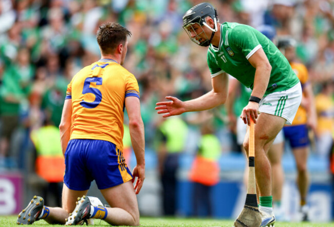aidan-oconnor-consoles-diarmuid-ryan-after-the-game